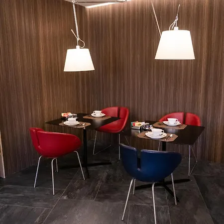 Stendhal Luxury Suites 4*