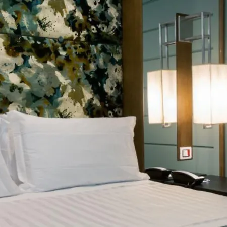 Stendhal Luxury Suites Hotel 4*