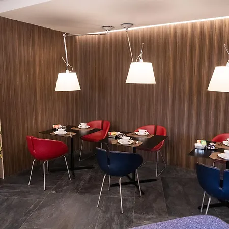 Stendhal Luxury Suites 4*