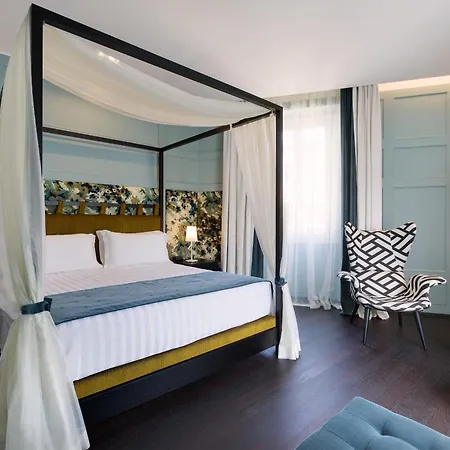 Hotel Stendhal Luxury Suites 4*