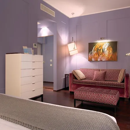 Hotel Stendhal Luxury Suites 4*