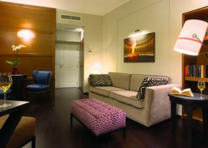 Stendhal Luxury Suites Hotel 4*