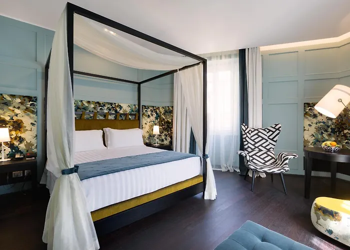 Hotel Stendhal Luxury Suites 4*