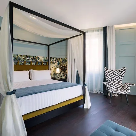 Hotel Stendhal Luxury Suites 4*