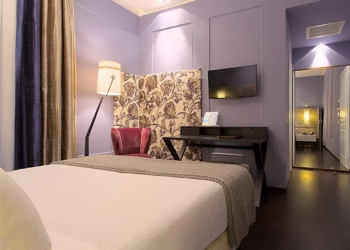 Stendhal Luxury Suites 4*